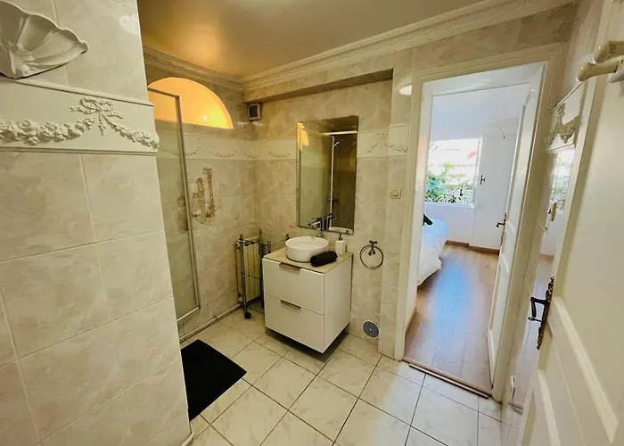 Hyper Centre - Halles - Terrasse Lägenhet Biarritz